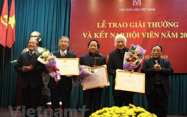 Không có tác phẩm văn xuôi, thơ đạt Giải thưởng Hội Nhà văn Việt Nam